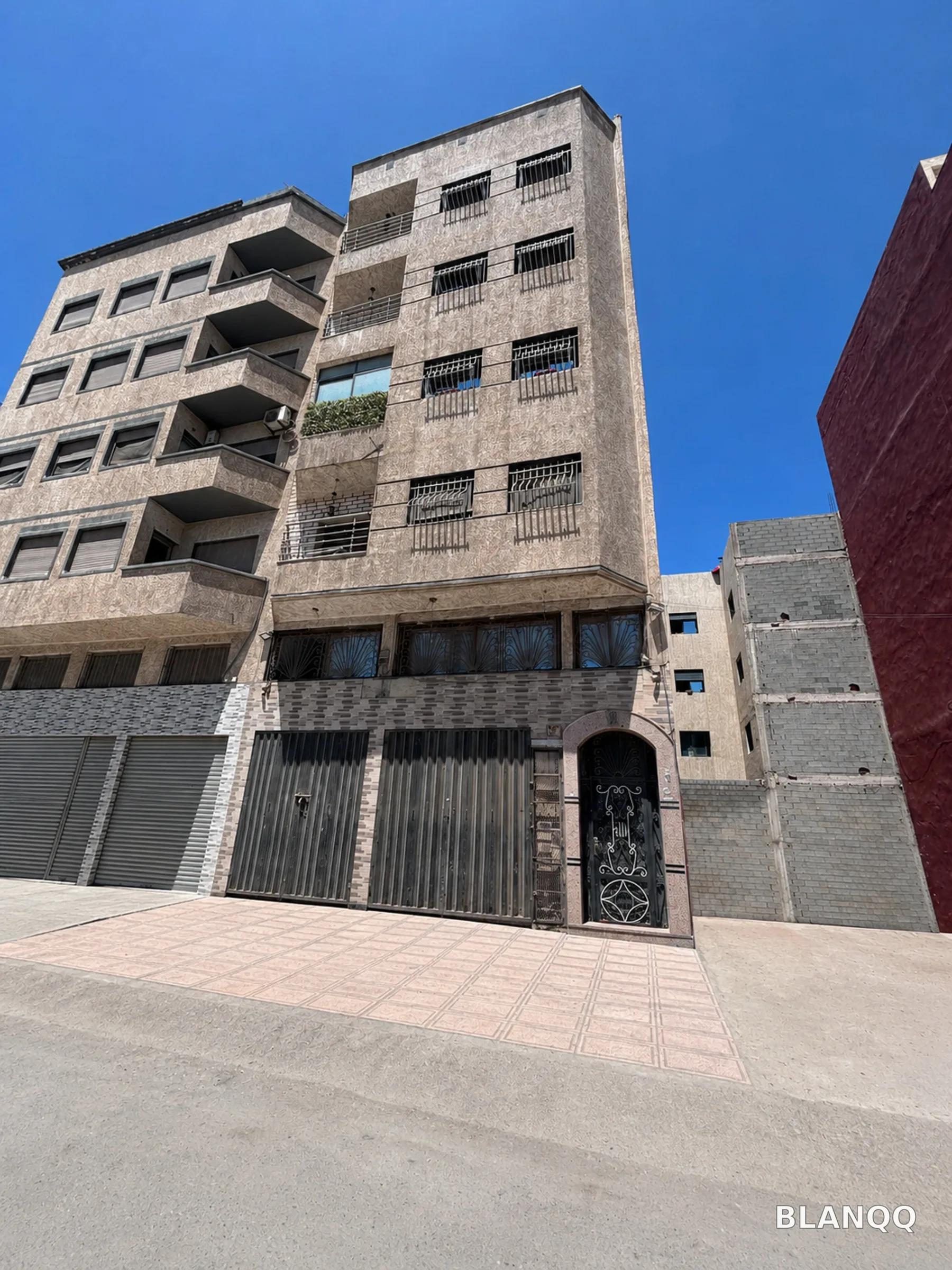 Ruim hoekappartement 92M2 te koop – Scherp geprijsd in Casablanca! — 1 / 6